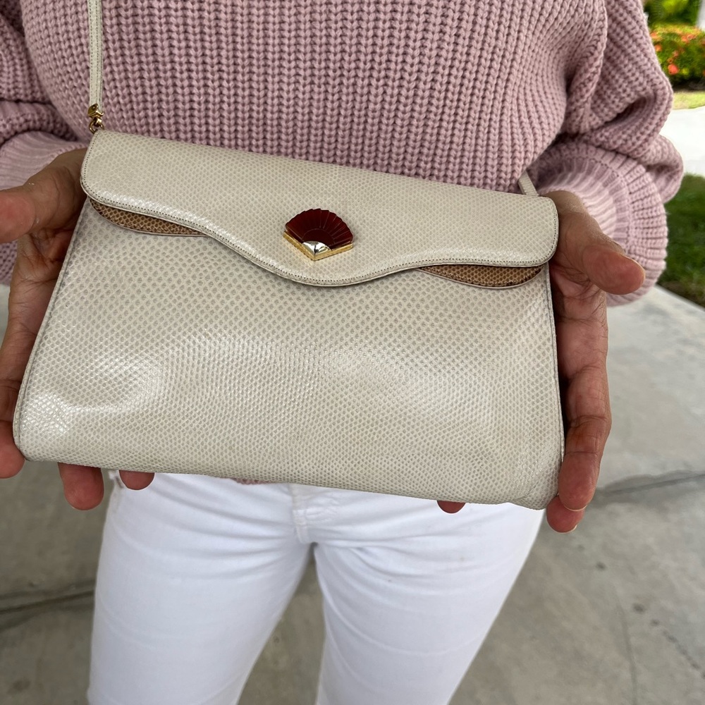 Vintage Judith Lieber karung clutch